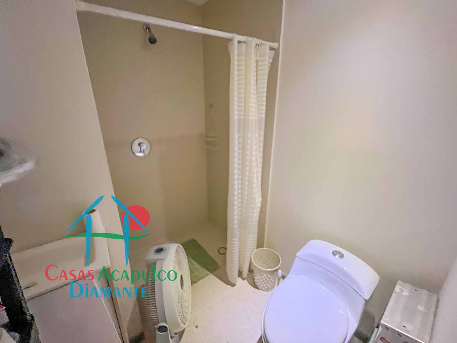 La Isla Java J2 - Cuarto de servicio 3